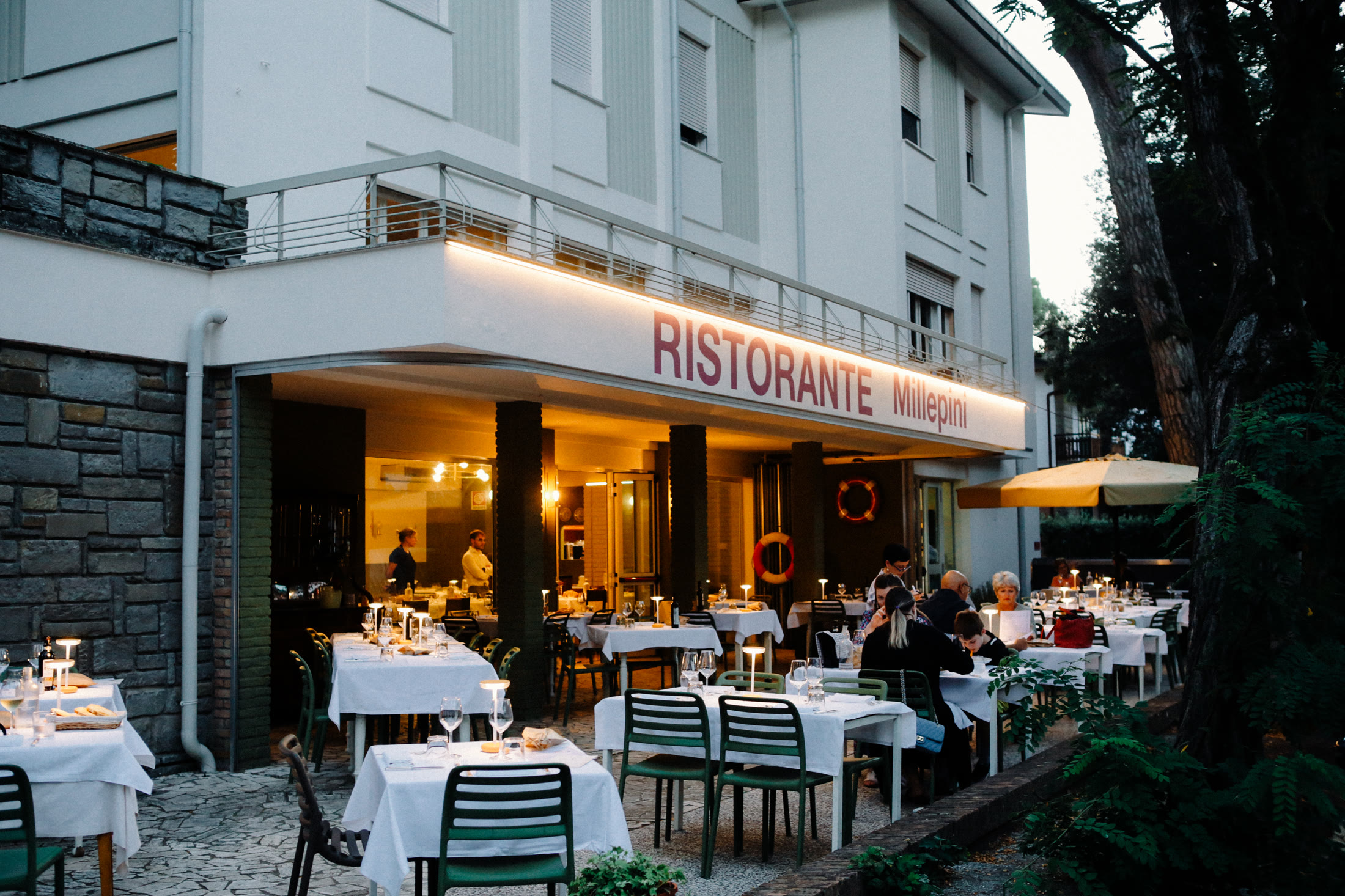 Restaurant Millepini table